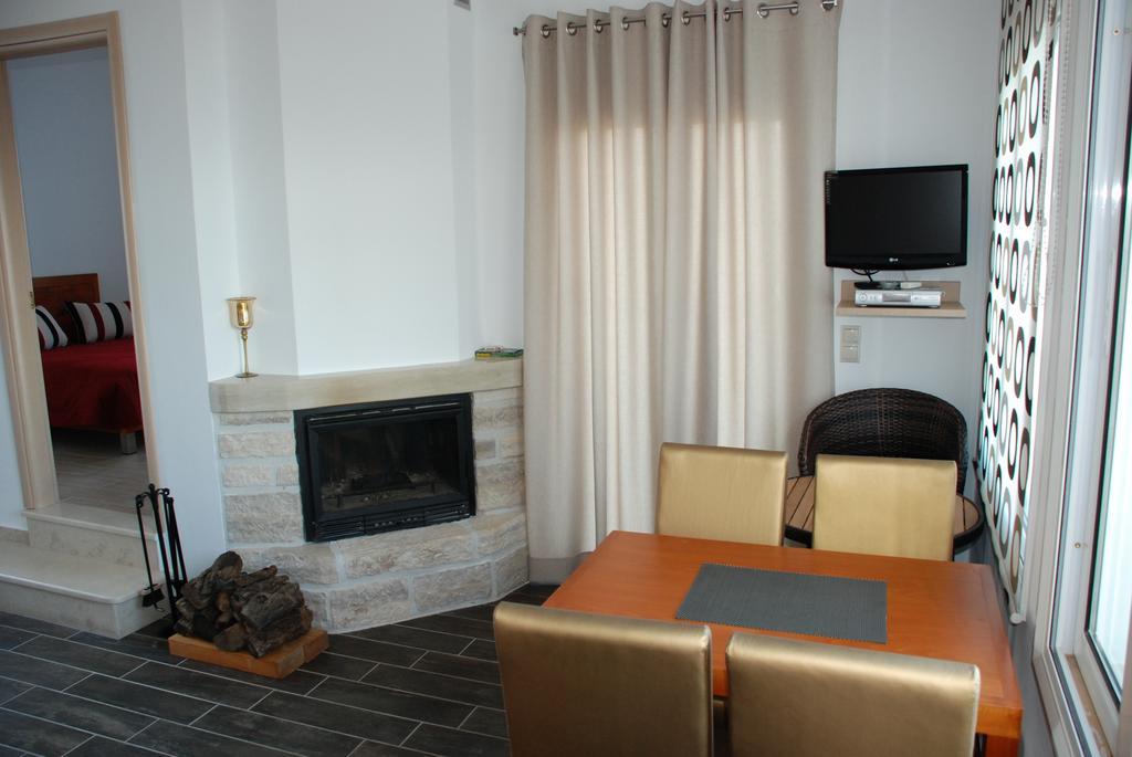 Alexena Apartments Agia Galini Oda fotoğraf